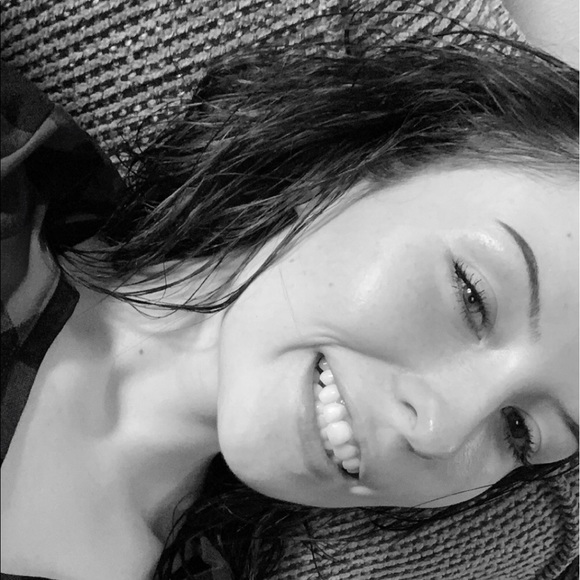 Meet your Posher, Savannah - Picture 3 of 3